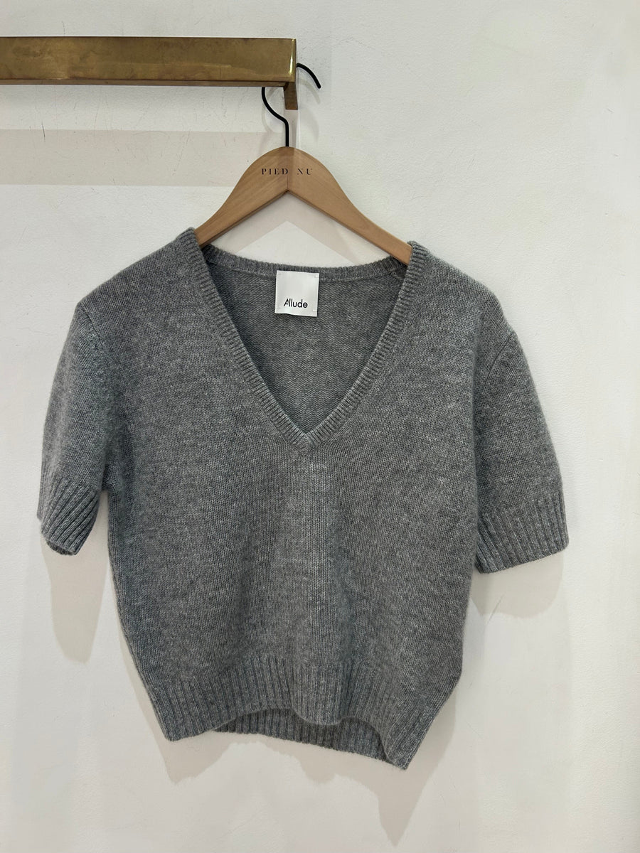 Allude Tops CC1 V Sweater 1/2