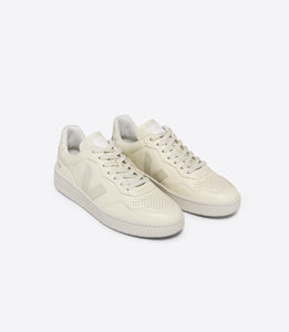 Veja Sneakers V-90 O.T. Leather Cashew Pierre
