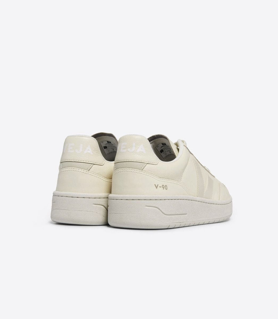 Veja Sneakers V-90 O.T. Leather Cashew Pierre